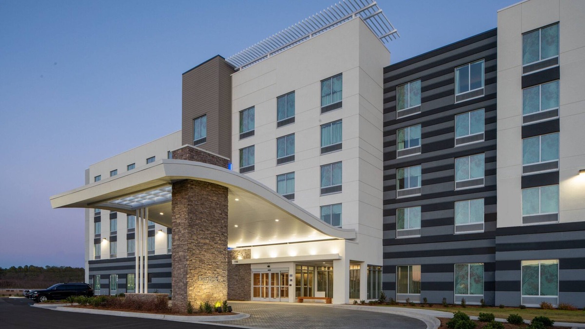 Huntsville Hotel | Fairfield Inn & Suites by Marriott Huntsville Redstone Gateway