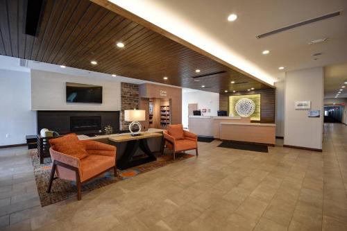 Glendale Hotel | Fairfield Inn & Suites by Marriott Milwaukee North