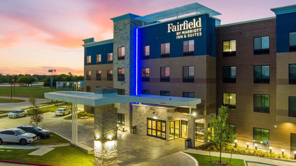 Corinth Hotel | Fairfield Inn & Suites by Marriott Corinth South Denton Area