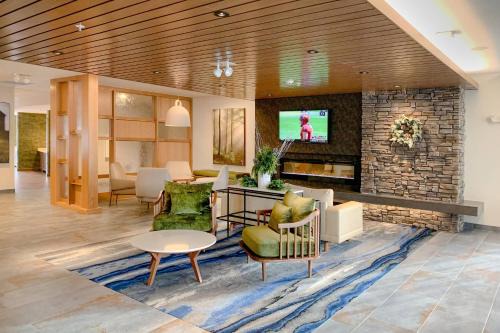 Northfield Hotel | Fairfield Inn & Suites by Marriott Northfield