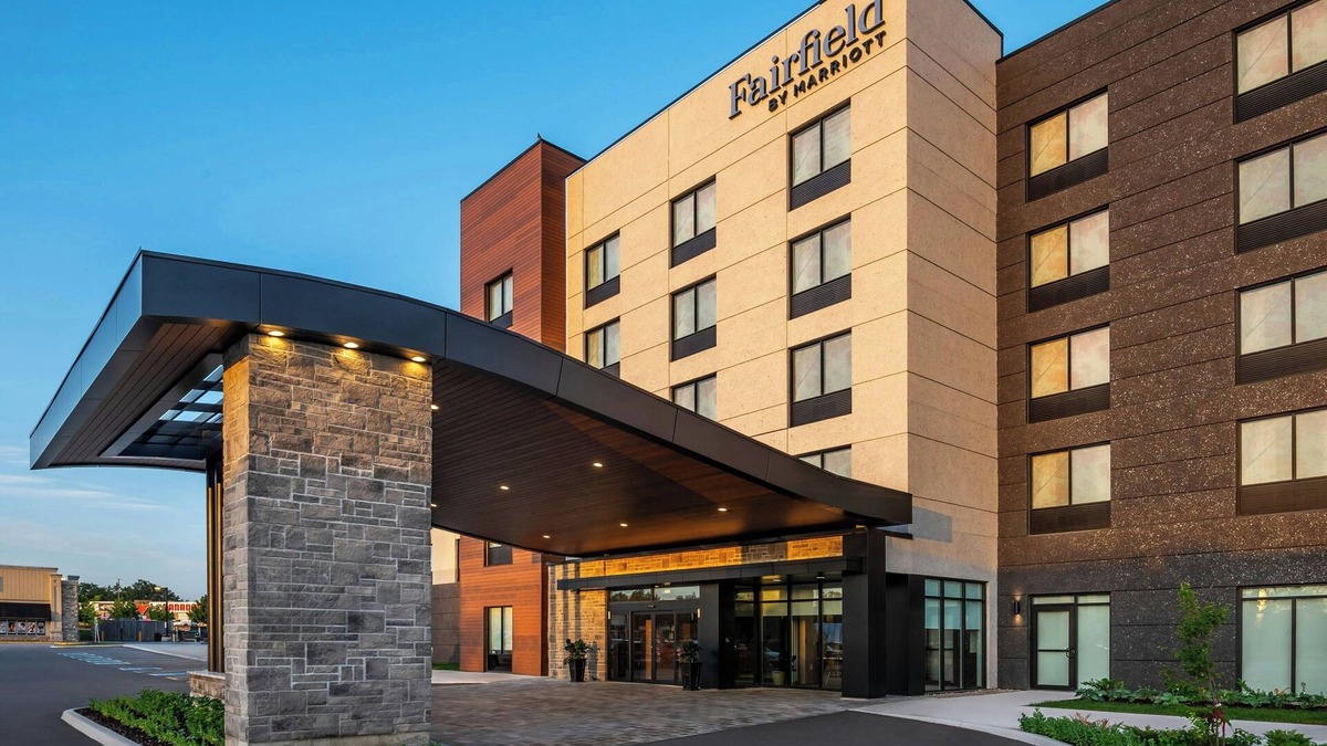 Gravenhurst Hotel | Fairfield Inn & Suites Gravenhurst Muskoka