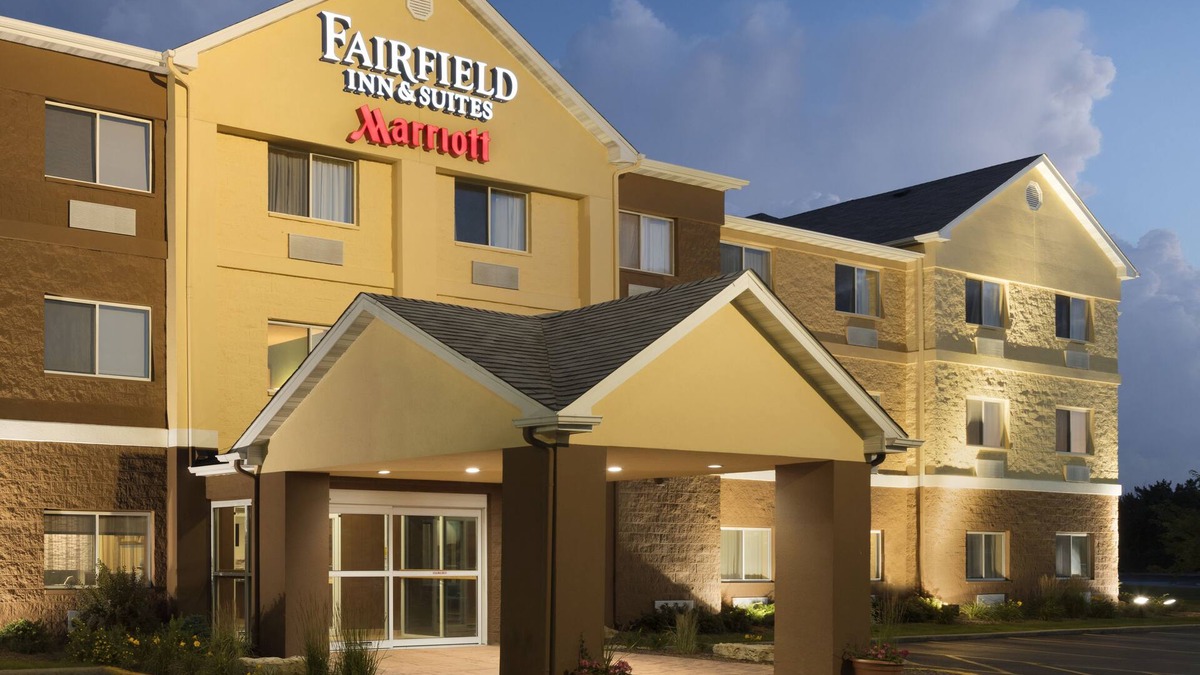 Tinley Park Hotel | Fairfield Inn & Suites Chicago Tinley Park