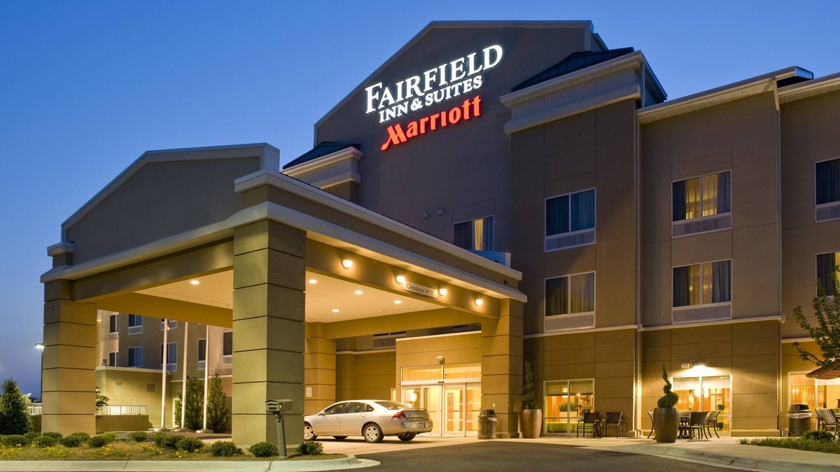 Columbus Hotel | Fairfield Inn & Suites Columbus