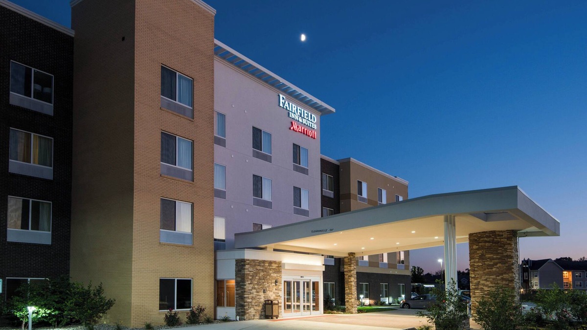 Saint Marys Allen County Hotel | Fairfield Inn & Suites Fort Wayne Southwest