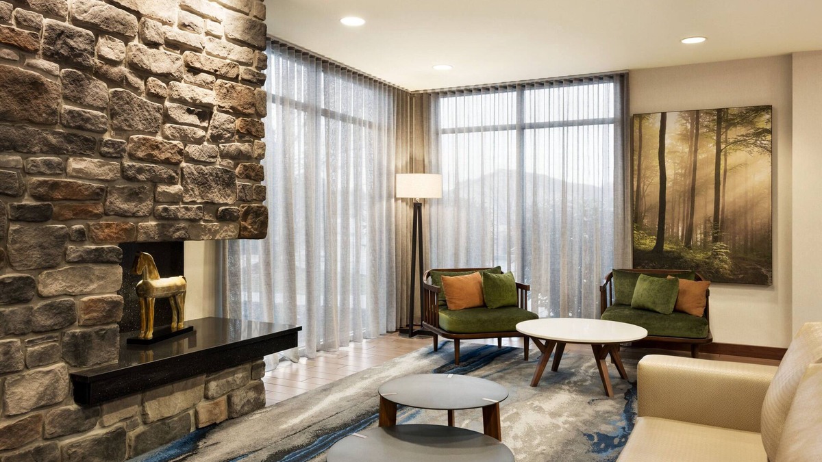 Hershey Hotel | Fairfield Inn & Suites Hershey Chocolate Avenue