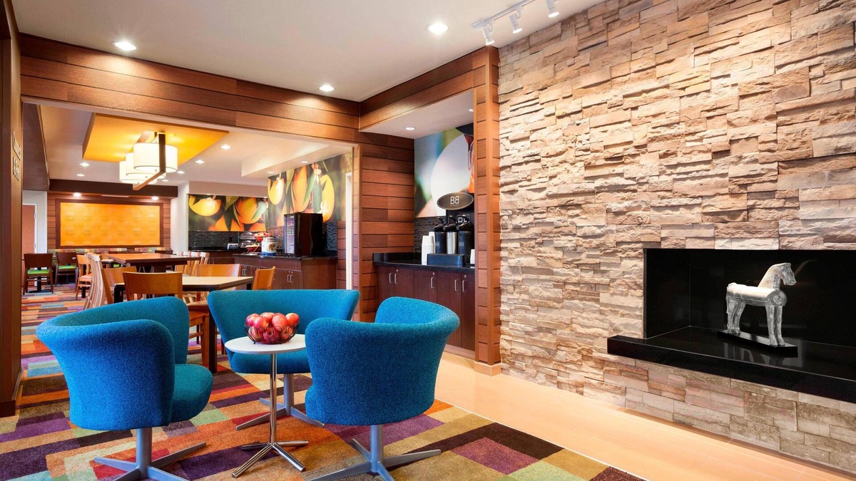 Lansing Hotel | Fairfield Inn & Suites Lansing West