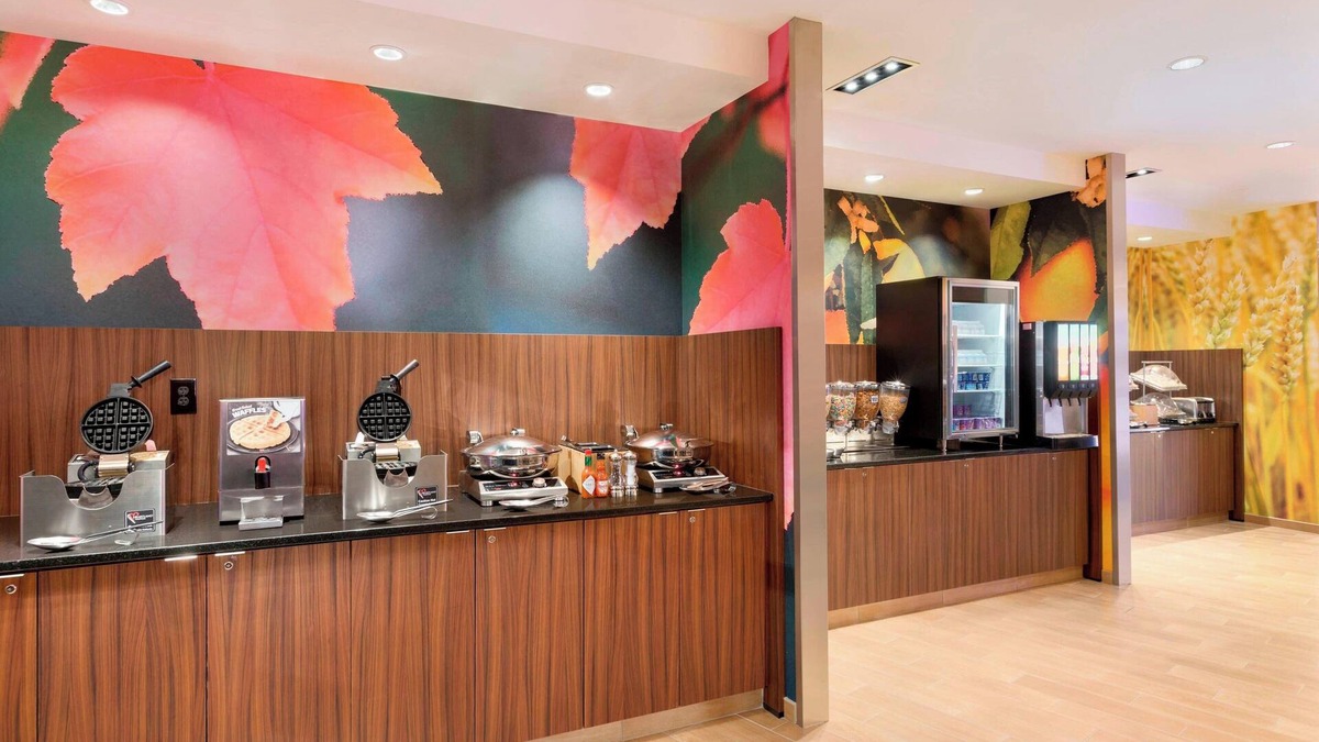 South Hills Hotel | Fairfield Inn & Suites Pittsburgh Airport/Robinson Township