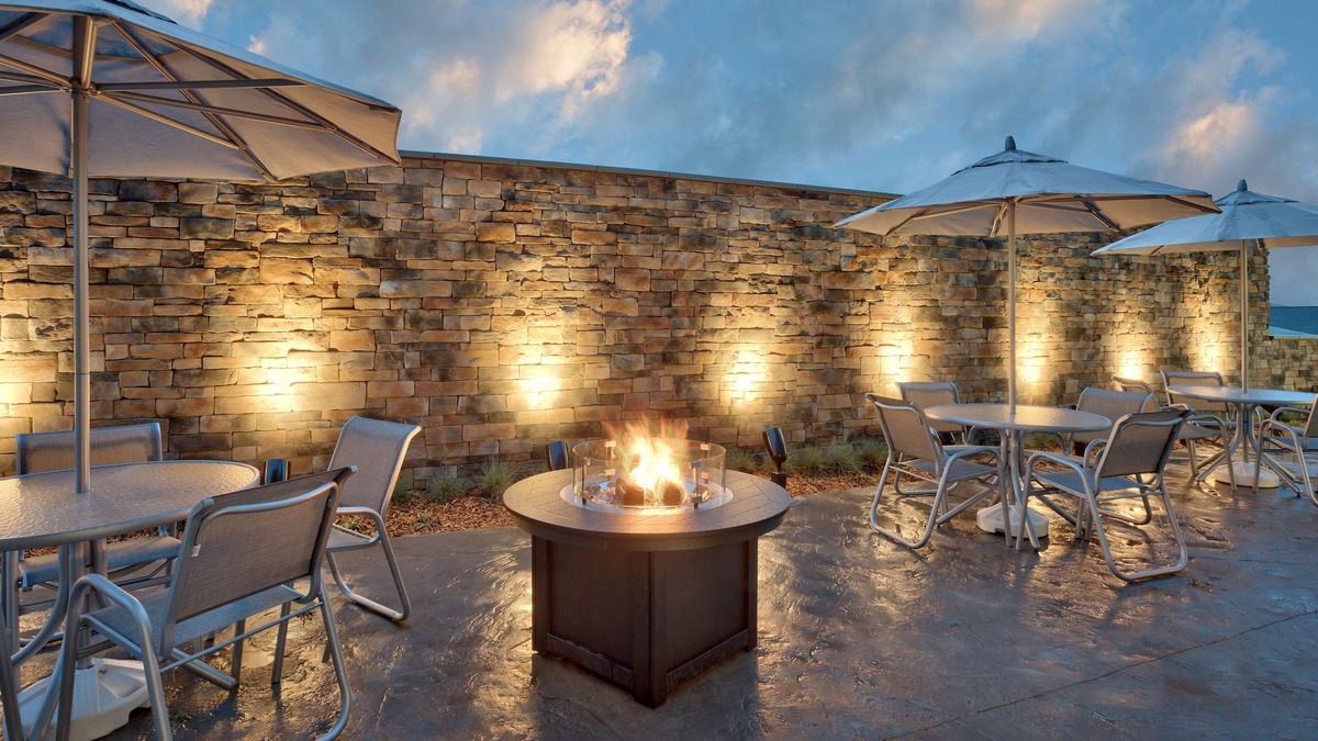 Springfield Hotel | Fairfield Inn & Suites by Marriott Springfield North