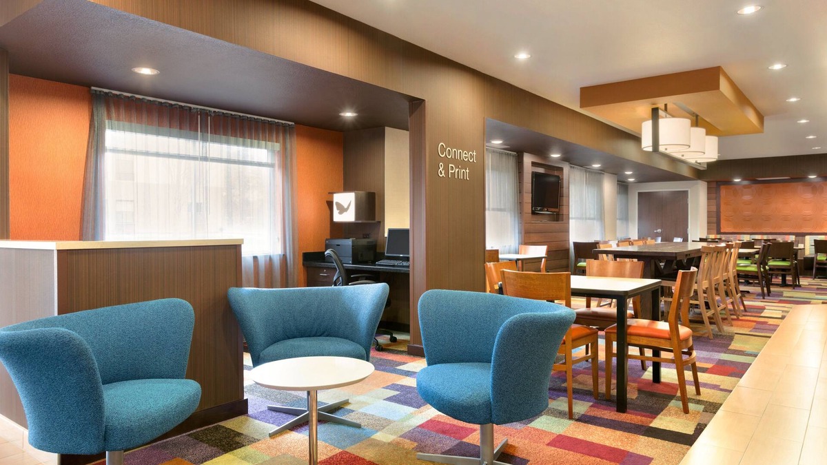 Poland Hotel | Fairfield Inn & Suites Youngstown Boardman/Poland
