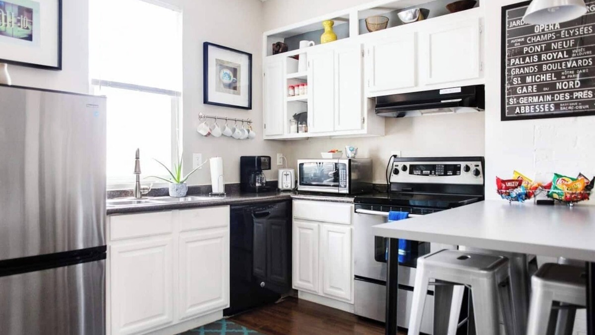 Weinland Park House | Fairground/OSU + K9s Welcome | Family Friendly