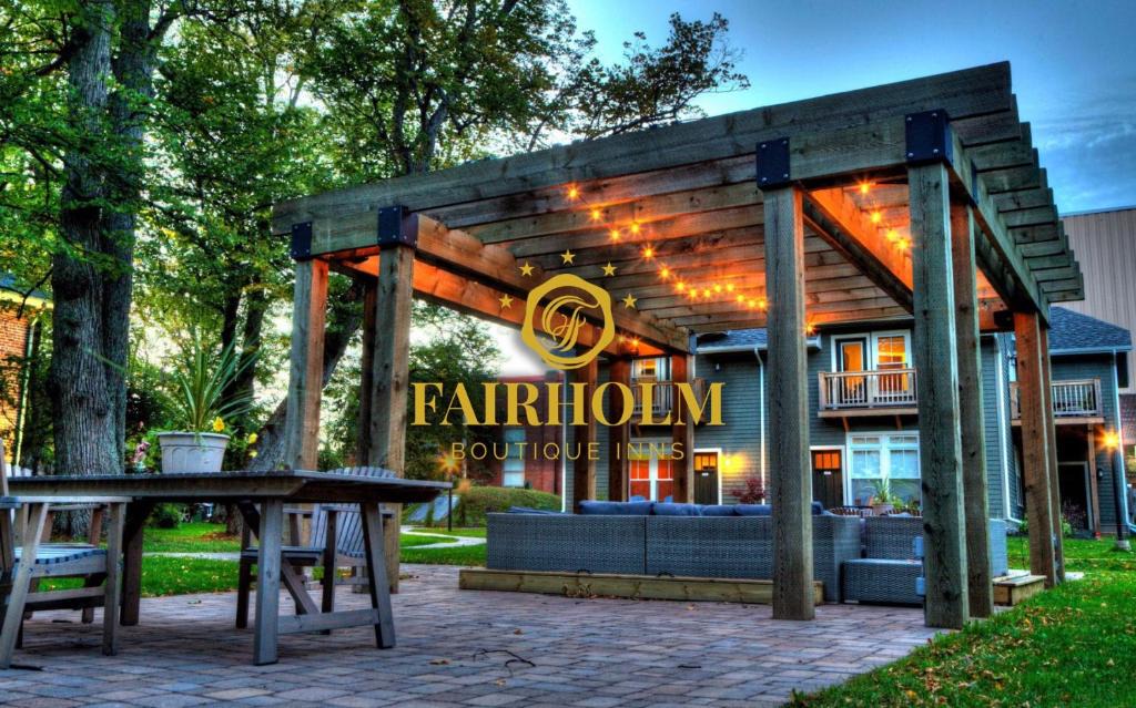 Queens Square Hotel | Fairholm Boutique Inns