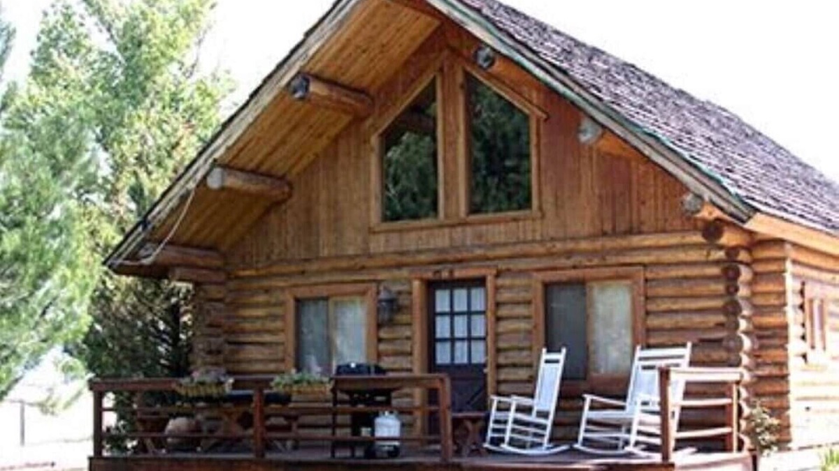 Fairmont Cabin | Fairmont Chalets Montana 1