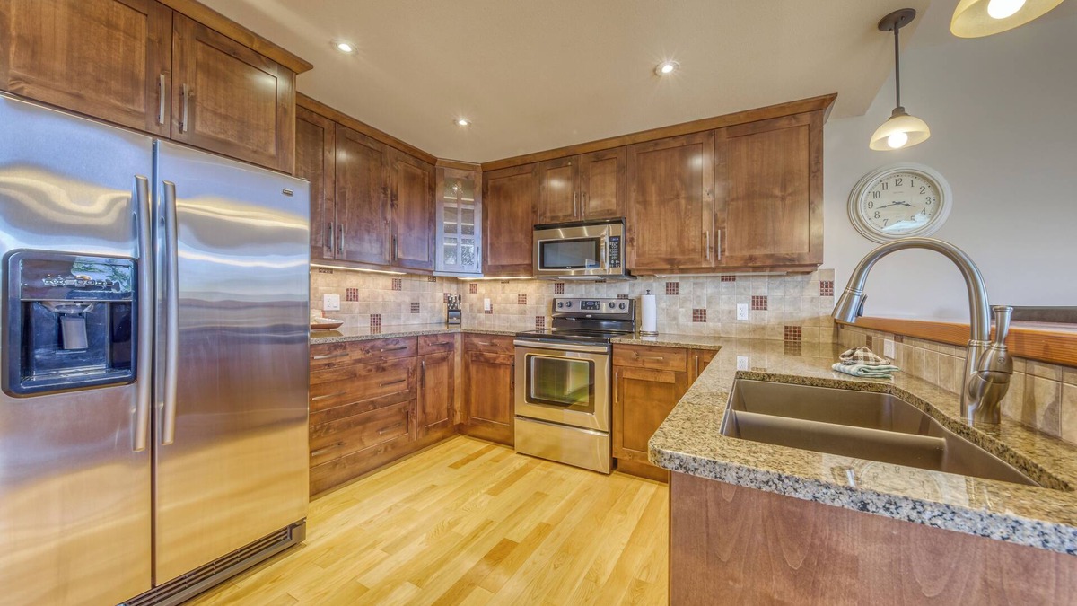 East Kootenay Apartment | Fairmont Creek Property Rentals The Residences