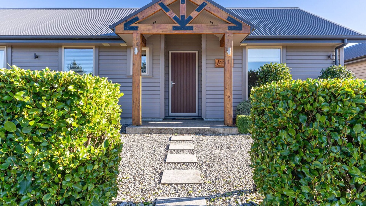 Hanmer Springs House | Fairway Cottage - Hanmer Springs Holiday Home