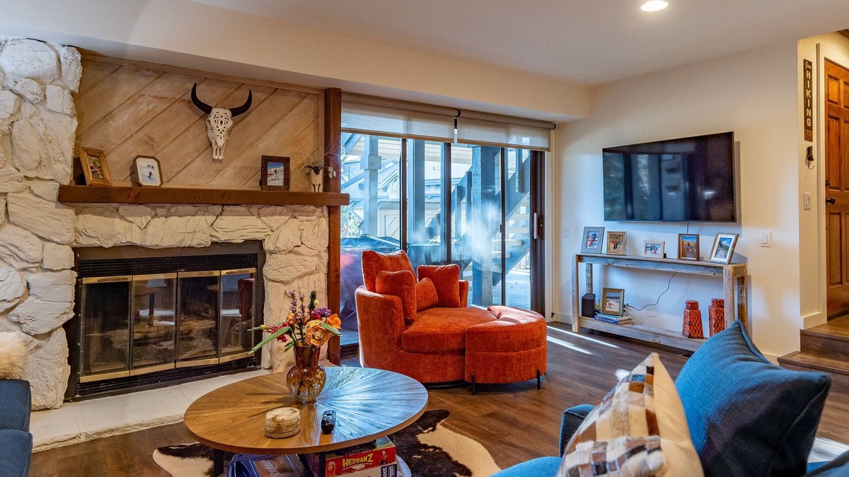 Elkhorn Village Condo | Fairway Nine Condo 4321 - Nicely Remodeled, Elkhorn Village Hot Tub Access