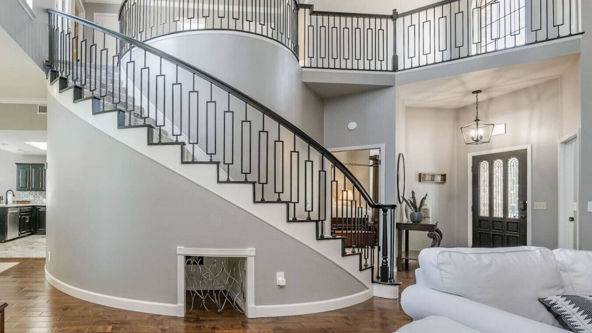 Amarillo House | Fairway Retreat: Luxury Amarillo Vacation Rental on the Golf Course
