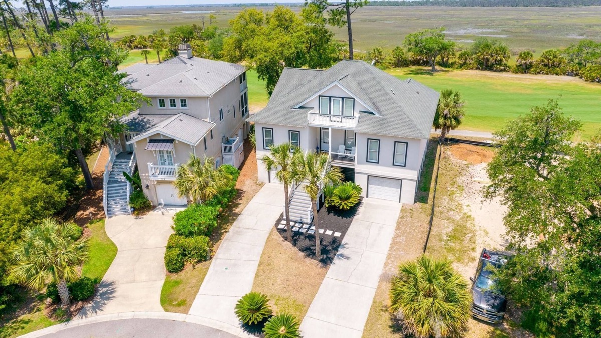 Sweetgrass House | Fairway to Heaven | Luxurious 6-BR Fripp Island Home with Marsh Views, Golf, Pools, and More!