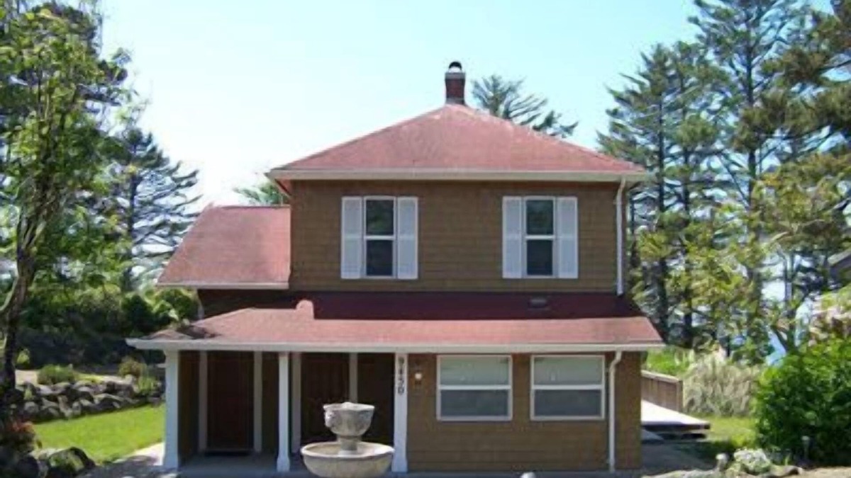 Seal Rock House | Fairwinds - Comfortable Seal Rock Home