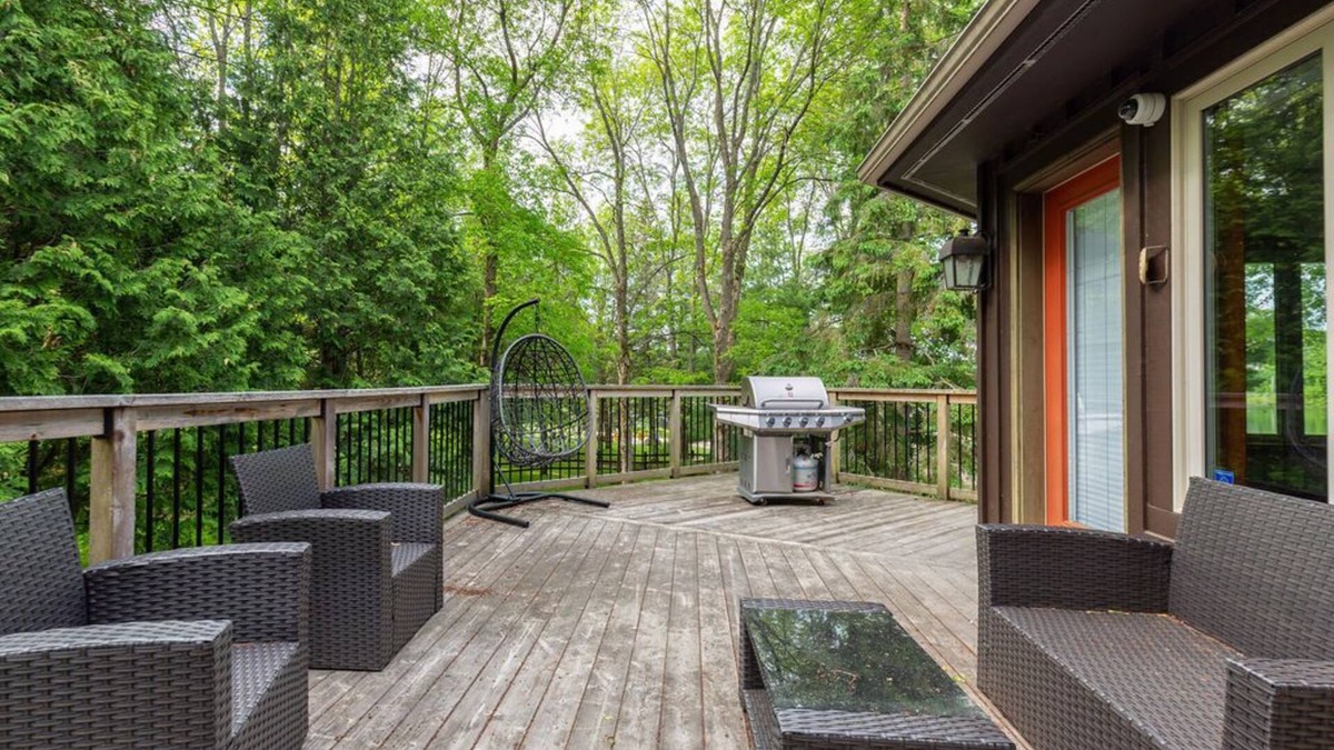 Huntsville House | Fairy Bay Lakehouse