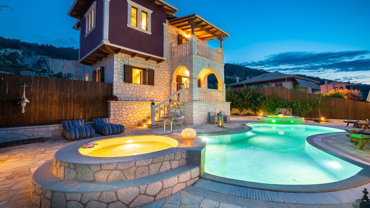 Apolpaina Villa | Fairytale Villa, in the heart of Lefkas town and Agios Ioannis beach!