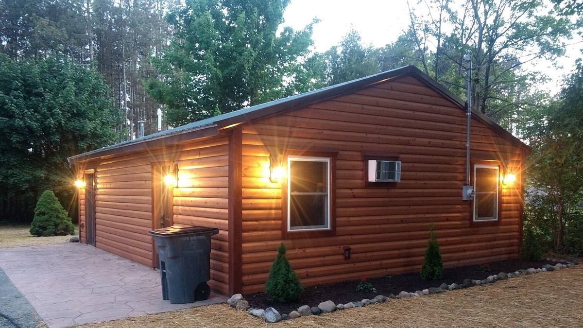 Mears Cabin | FAITH -CABIN at UPPER SILVER LAKE Sand dunes close by ~ 6 Person/2 Bedroom