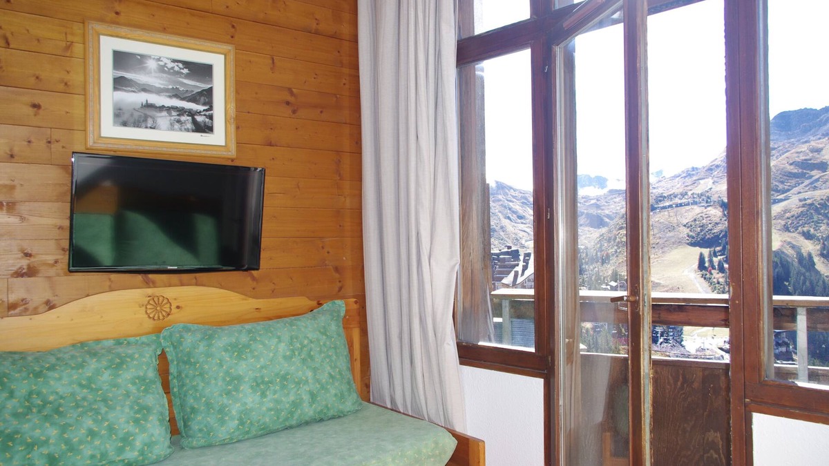 Avoriaz Apartment | FALAISE DOUCHKA T2 area + top floor cellar facing south exceptional view