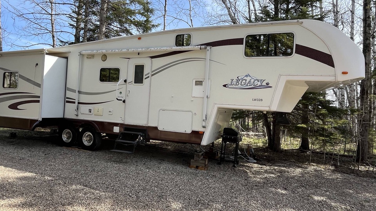 Strathclair House | Falcon - Camper at Sunset Bay