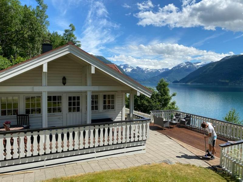 Stryn House | Faleide Panorama