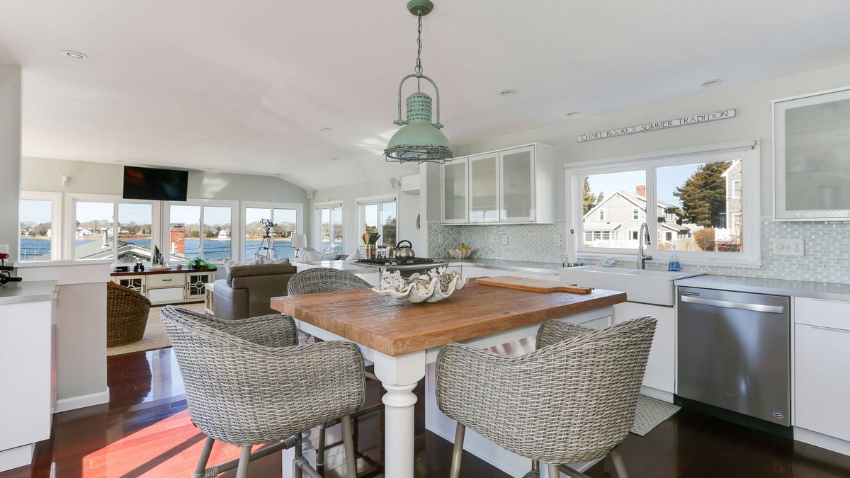 Pocasset House | Fall and Winter Reduced Rates!