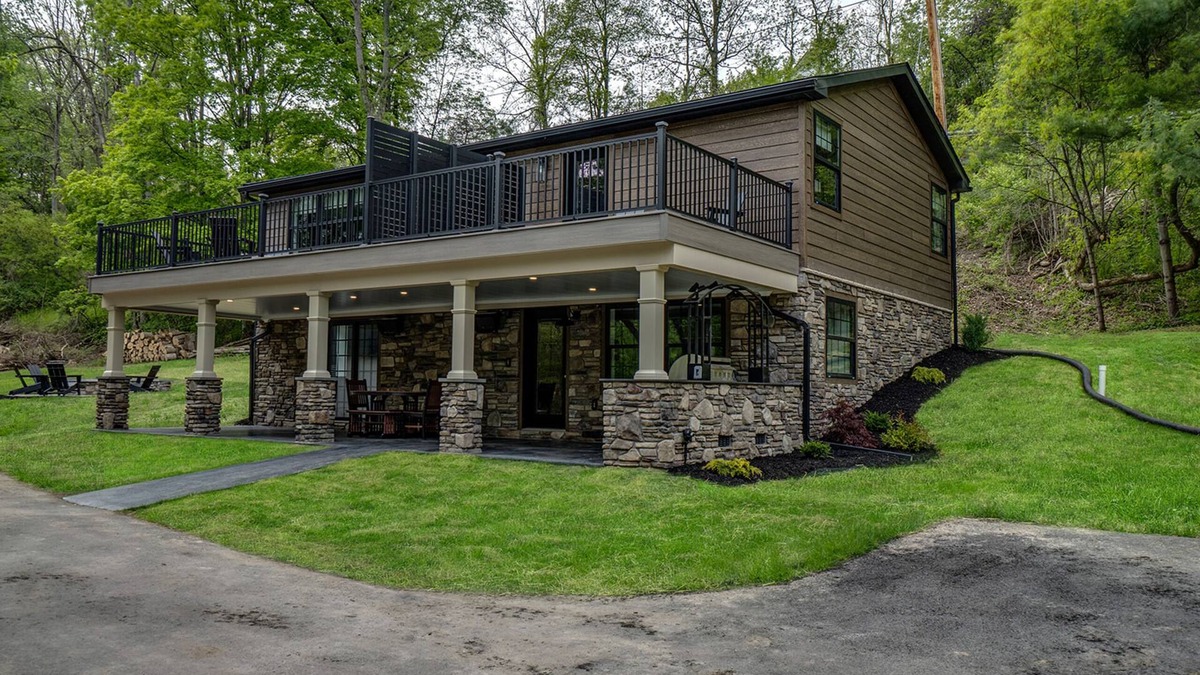 Penn Yan House | Fall Brook: Modern, woodsy home beside waterfalls and hiking trails