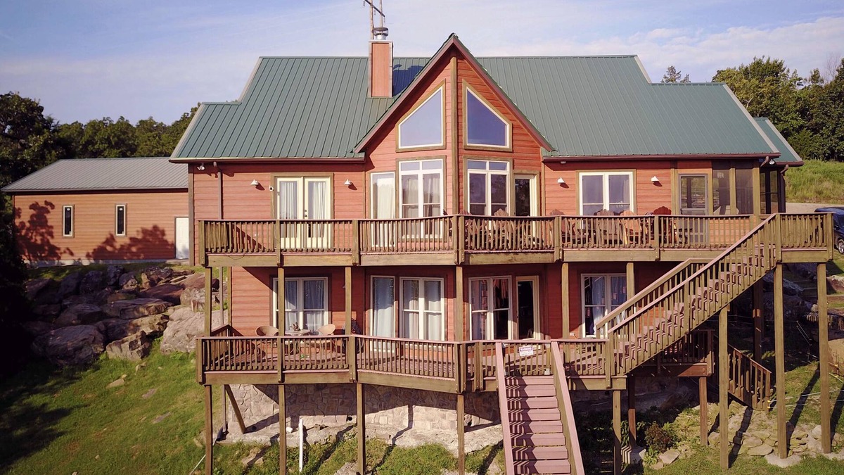 Longtown Cabin | Fall foliage coming soon! Lakeside,Views,Firepit,Dock,kayaks& paddleboards