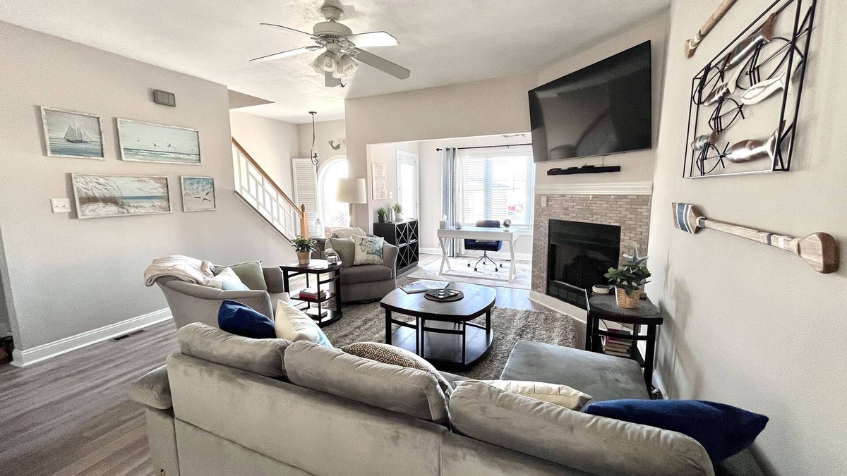 Norfolk House | ~Fall Getaway~ at "Family Retreat by the Beach" on Willoughby Spit