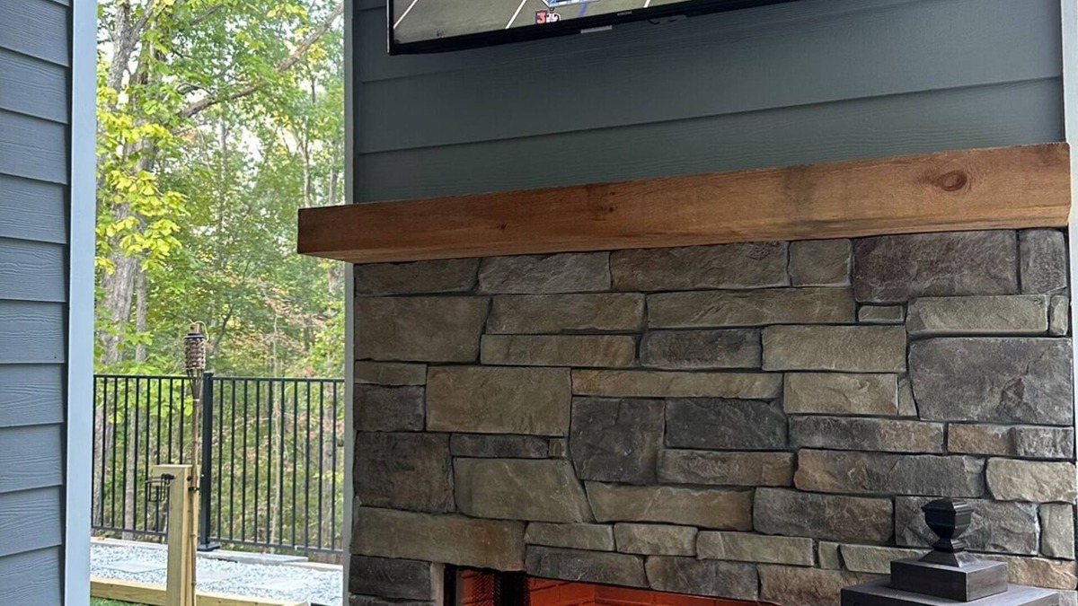 Waleska House | FALL GETAWAY! Our 'Hideaway Home' is a charming 3BR/2BA in Lake Arrowhead, GA.