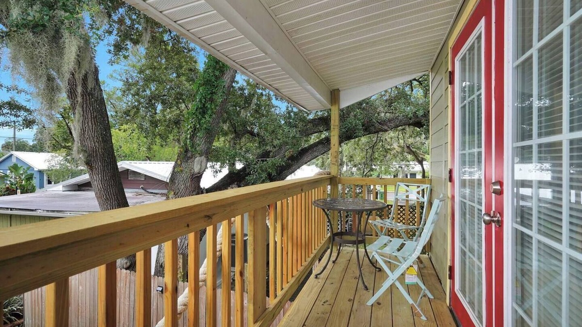 Downtown Historic District House | Fall Getaway, Private Park + Walk/Bike Dntwn!