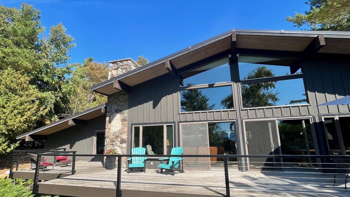 Lake Township House | Fall in Benzie County is Beautiful! Sign up now!