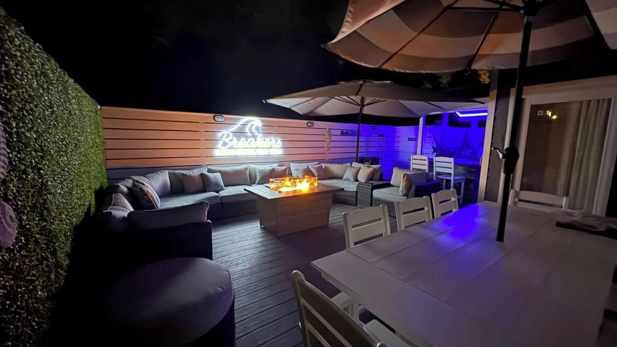 Ocean Beach House | 🍁 Fall into Coastal Luxury at Breakers – Ocean Beach, Fire Island 🍁