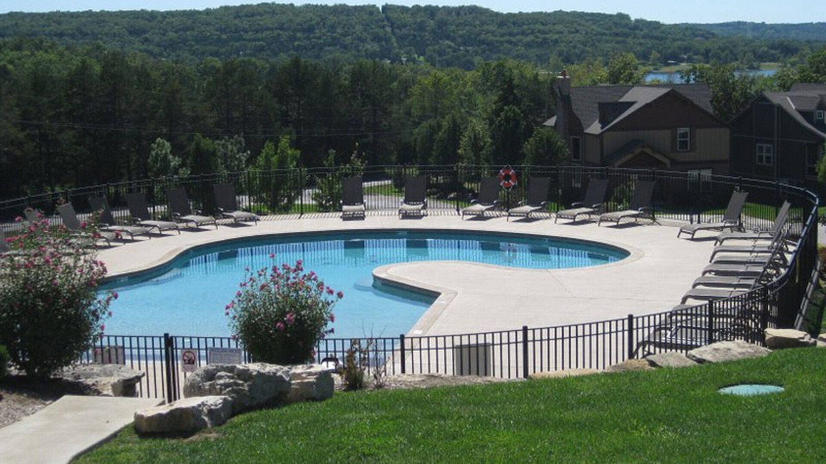 Hollister House | Fall is booking fast!nPerfect golf weather!nNear Buffalo Ridge, Top of the rock