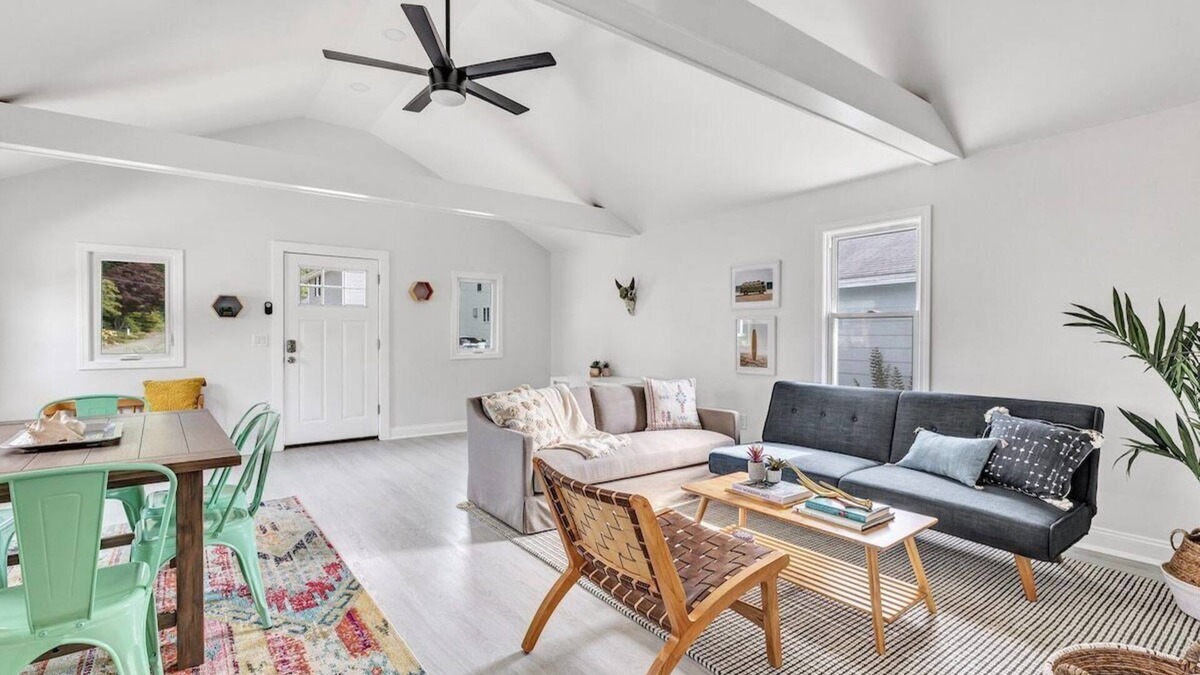Milford House | Fall Sale| Beach Bungalow | Walk2Beach| Pet| Pkg