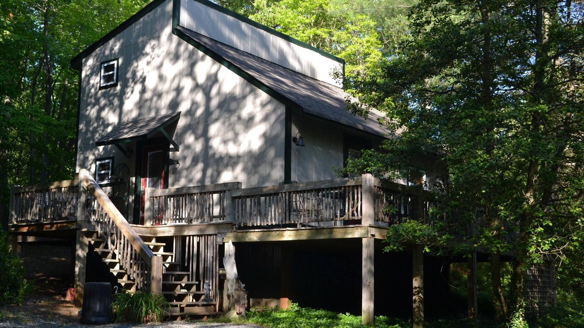 McCaysville Cabin | FALL SPECIAL! nnSpecial leaf-peeper prices!