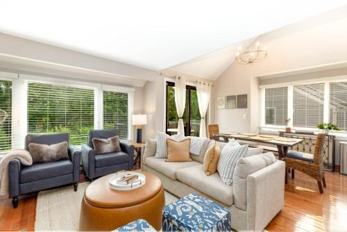 The Galena Territory House | Fall Specials! Cozy King Beds, Pool Access, Galena Territory Amenities, Fireplace, Great Location in Galena Territory on Lake Galena