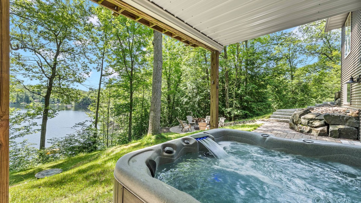 Gleason House | Fall UTV enthusiasts! Book your stay!Easy Access to Harrison Hills Trail heads