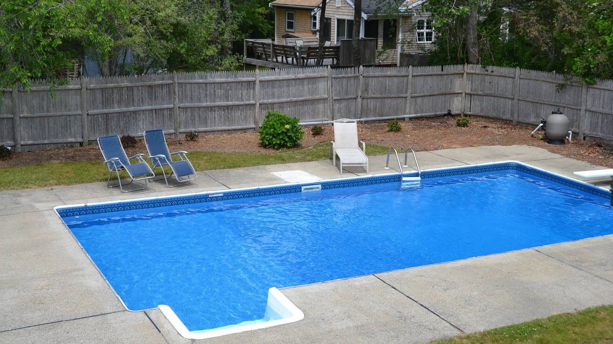 East Falmouth House | Fall/Winter 2022-23 Availability; Short or Long-Term
