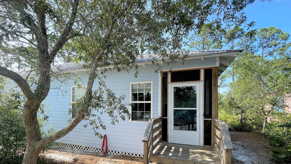 Fort Morgan Cabin | Fall/Winter Dates Available-The Rookery-3 bed-2 bath-sleeps 6