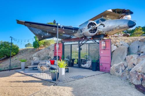 Fallbrook House | Fallbrook Airplane Home with Fire Pit and Mtn Views!