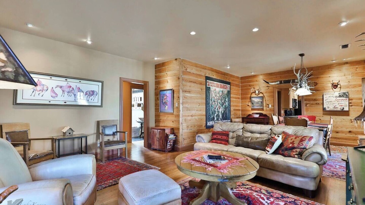 Sayles Blvd. Area House | Falling Star Lodge - A Sayles Ranch Home