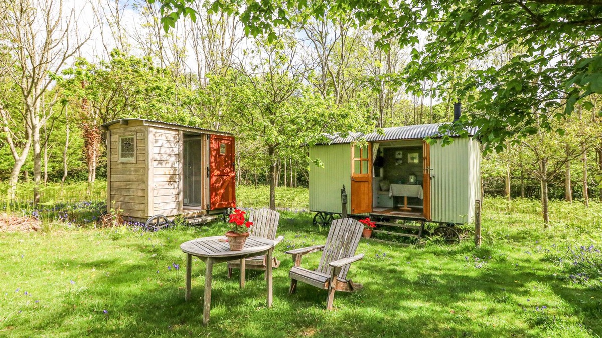 Warmwell Cottage | FALLOW, romantic, with open fire in Warmwell
