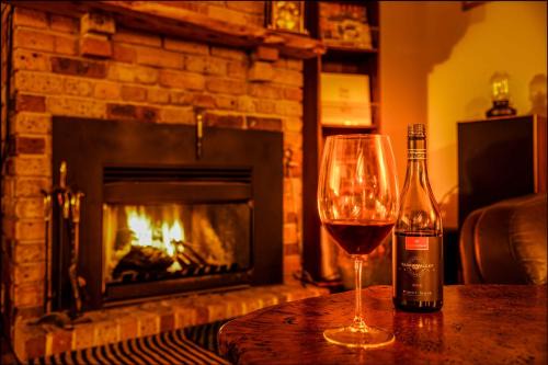 Wentworth Falls Villa | Falls Lodge - a Blue Mountains experience