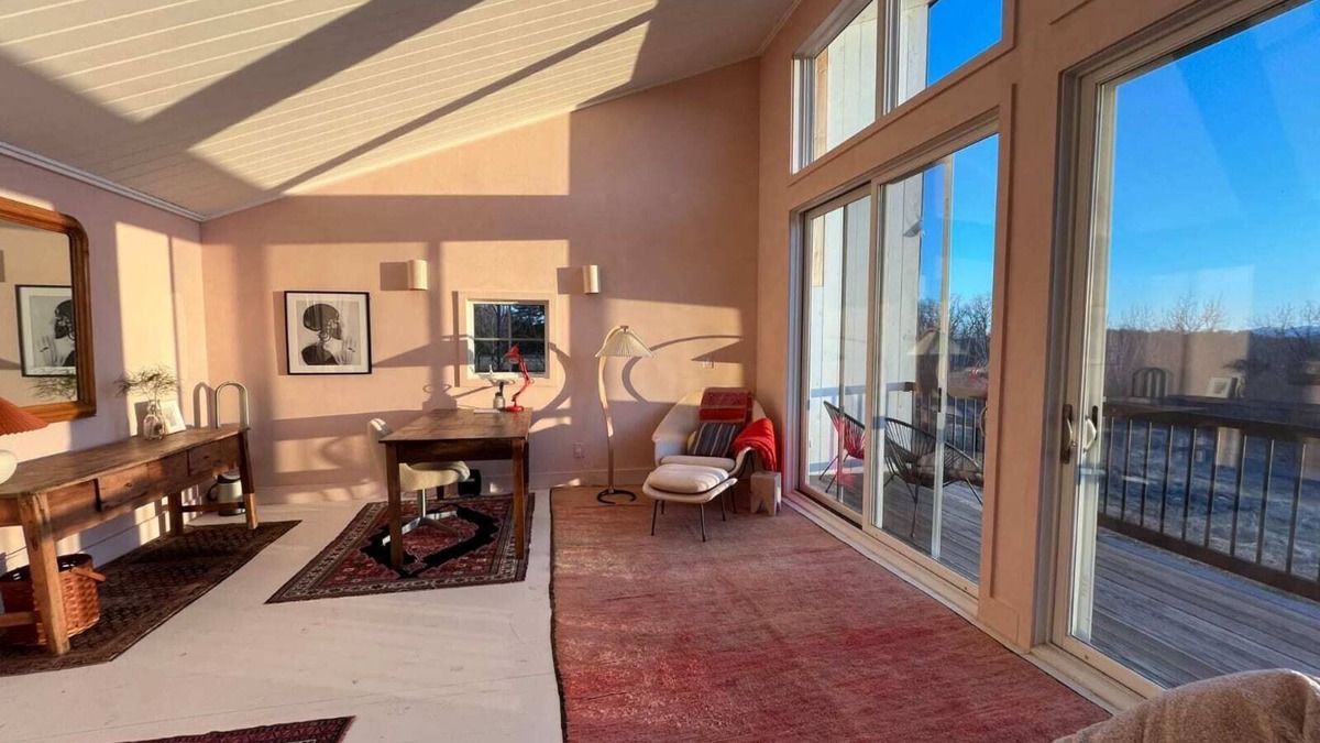 Stuyvesant House | Falls Road - Stunning Views in a Restored Barn