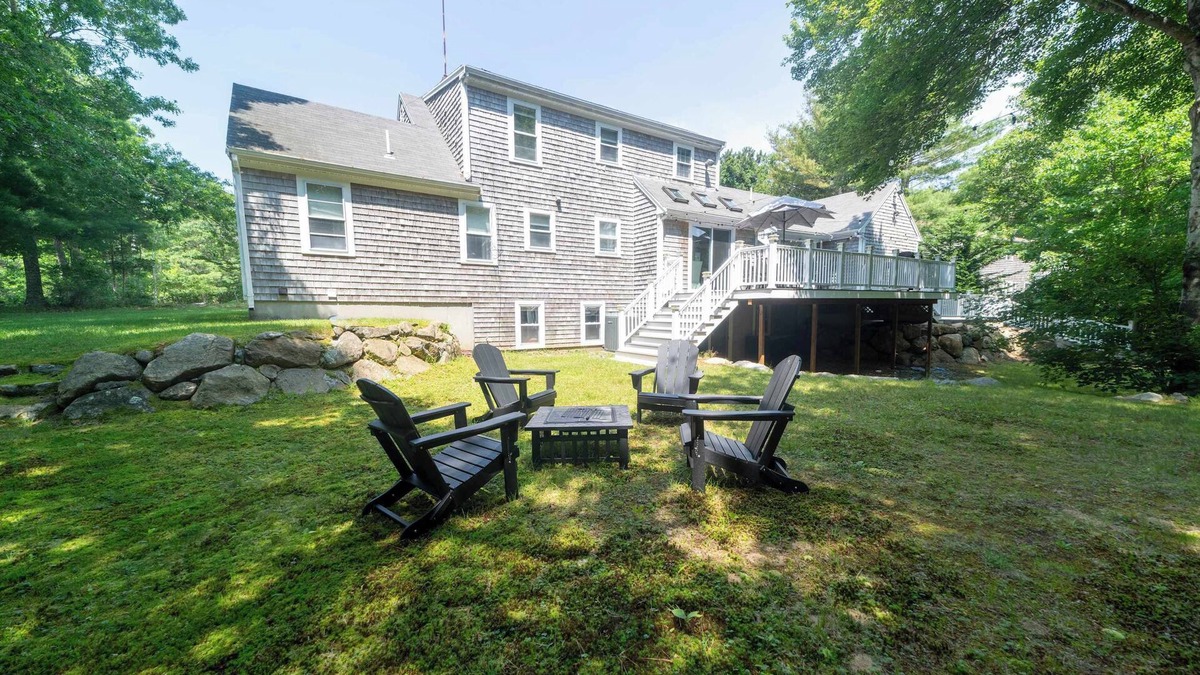 North Falmouth House | Falmouth Family Retreat Beach House with BBQ, Bikes & Family Fun!