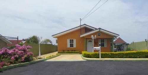 Falmouth House | Falmouth Oasis